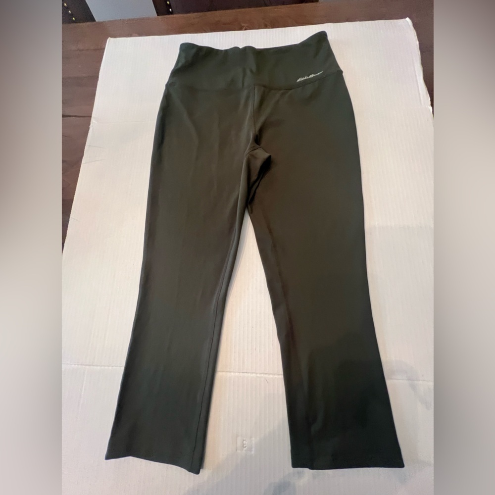 EDDIE BAUER WOMEN’S TIGHT HIGH RISE LEGGINGS. DARK FOREST GREEN  SIZE SMALL